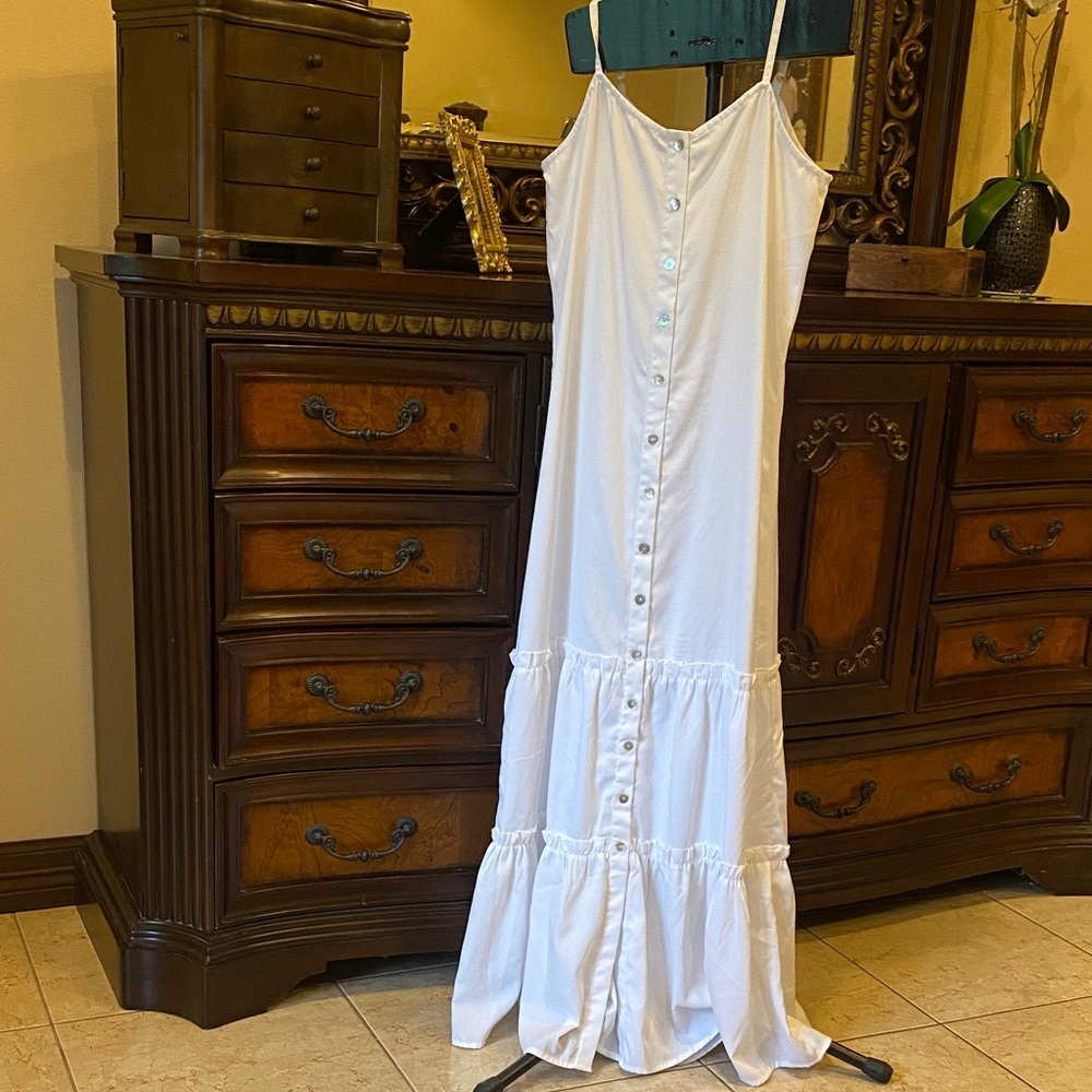 Elegant White Button-Down Maxi Dress